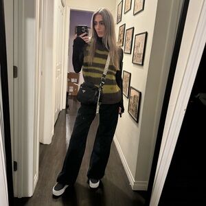 Meet your Posher, Nina